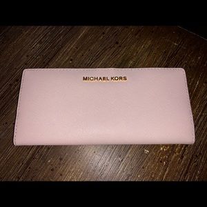 Michael Kors medium flat slim bifold